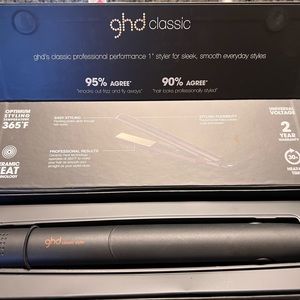 GHD Classic 1” flat iron new condition